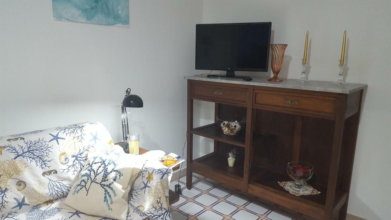 Casa Del Levante Рипосто Екстериор снимка